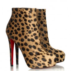 Christian Louboutin Miss Clichy 140mm enkellaarsjes met luipaardprint