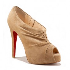 Christian Louboutin Treopli 120mm enkellaarsjes in camelkleur
