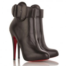 Christian Louboutin Trottinette 140mm enkellaarsjes in de kleur chocoladebruin Christian Louboutin Trottinette 140mm enkellaarsjes in de kleur chocoladebruin