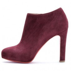 Christian Louboutin Vicky Booty 120mm enkellaarsjes in de kleur pruim Christian Louboutin Vicky Booty 120mm enkellaarsjes in de kleur pruim