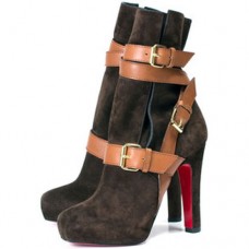 Christian Louboutin Guerriere 120mm enkellaarsjes in de kleur chocoladebruin