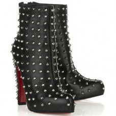 Christian Louboutin Ariella Clou 120mm enkellaarsjes zwart Christian Louboutin Ariella Clou 120mm enkellaarsjes zwart