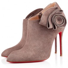 Christian Louboutin Mrs Baba 100mm enkellaarsjes in taupe