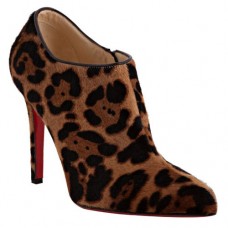 Christian Louboutin Dahlia 100mm enkellaarsjes met luipaardprint