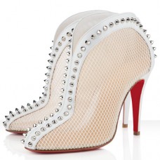 Christian Louboutin Bourriche 100mm enkellaarsjes wit