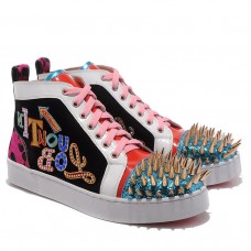 Christian Louboutin Louis gouden sneakers met spikes, meerkleurig Christian Louboutin Louis gouden sneakers met spikes, meerkleurig