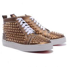 Christian Louboutin Louis gouden sneakers met spikes in brons Christian Louboutin Louis gouden sneakers met spikes in brons