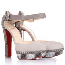 Christian Louboutin Luxura pumps van 140 mm in beige Christian Louboutin Luxura pumps van 140 mm in beige