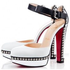 Christian Louboutin Luxura pumps van 140 mm in het wit Christian Louboutin Luxura pumps van 140 mm in het wit
