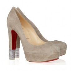 Christian Louboutin pumps met versieringen, 140 mm, camelkleurig Christian Louboutin pumps met versieringen, 140 mm, camelkleurig