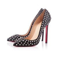 Christian Louboutin Pigalle Spikes pumps 120mm zwart Christian Louboutin Pigalle Spikes pumps 120mm zwart
